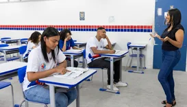 Professores da Bahia recebem valores do piso do magistério