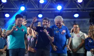 ACM Neto defende liberdade do eleitor sobre voto "Lula-Neto"