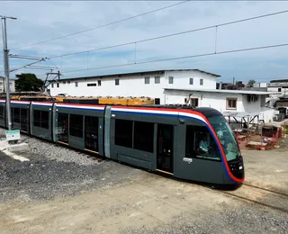 Avanço do VLT provoca mudanças no trânsito e ônibus em Salvador