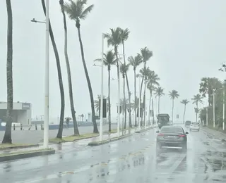 Previsão do tempo divide Bahia entre pancadas de chuva e alerta por ar seco