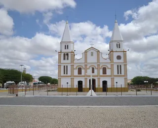 Cidade no norte da Bahia cancela São João após epidemia de dengue