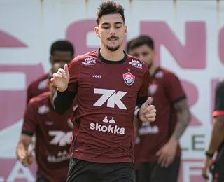 Troca entre Leões: lateral deixa o Vitória e reforça rival nordestino