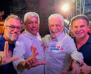 Deputado do PL sobe em palanque do PT em Ribeira do Pombal