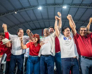 Em Alagoinhas, Jerônimo reúne multidão e confirma vinda de Lula à Bahia