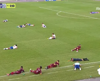 Enxame de abelhas paralisa final do Baianão Sub-20; veja imagens
