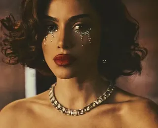 Equilibrivm II: Anitta corrige repetição de conceito e chega ao ápice