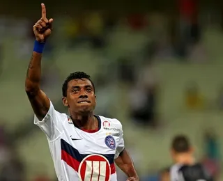 Pentacampeão com passagem pelo Bahia é internado com obstrução em três artérias