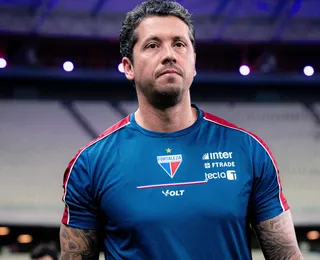 Ex-Vitória detona Thiago Carpini após final: "Treinador fraco"