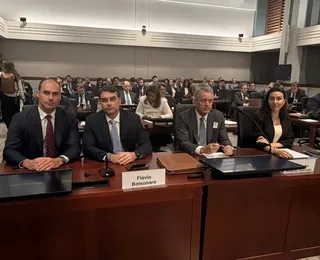 Flávio pede aos EUA que desistam do tarifaço: "Pior momento possível"