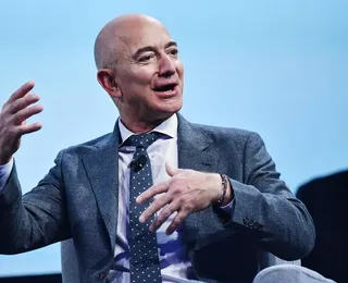 Bilionário Jeff Bezos diz que trabalhar cura a ansiedade: “O estresse desaparece”