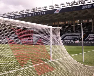 Com um a mais, Vitória perde para o Vasco na Copa do Brasil