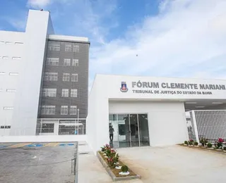 Juiz nega intolerância religiosa após ser acusado de tirar foto de exposição
