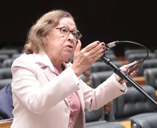 Lídice revela motivo de desistência da suplência de Wagner