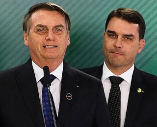 Campanha de Flávio esconde sobrenome do pai em material de campanha