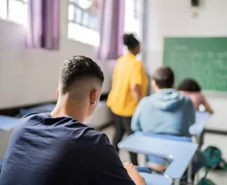 Pé-de-Meia começa a ser pago nesta segunda; veja quem tem direito