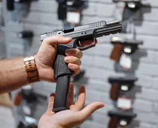 Porte de arma para novas profissões no Brasil; confira quem tem direito