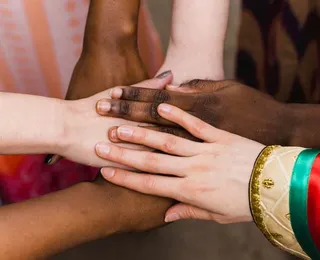 Religiões unidas pelo diálogo e diversidade