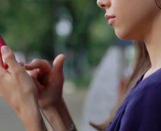SUS oferece escuta acolhedora para jovens; saiba como utilizar