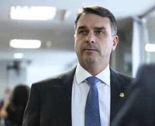 TCU arquiva pedido de Flávio Bolsonaro contra nora de Lula