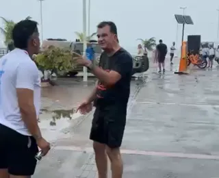 VÍDEO: Presidente do Vitória é hostilizado por torcedor do Bahia