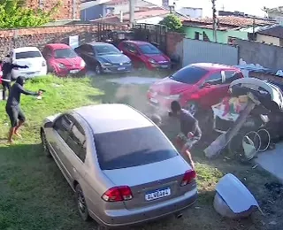 Vídeo: três suspeitos invadem oficina e executam homem dentro do estabelecimento
