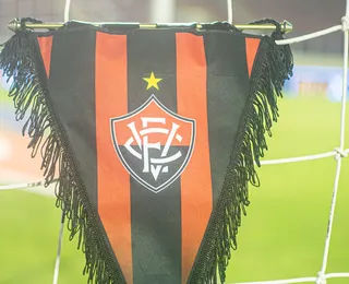 Vitória comunica saída de meia estrangeiro antes de jogo contra o Remo