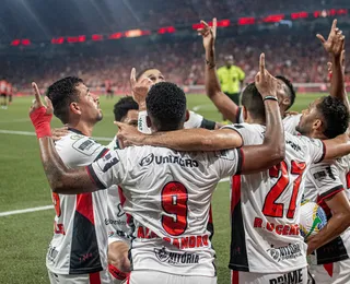 Vitória já eliminou o Athletico e conseguiu viradas épicas no Paraná