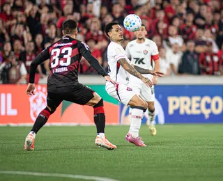 Vitória joga mal e perde para o Athletico na Copa do Brasil