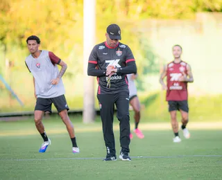 Vitória relaciona reforços para jogo contra o Vasco; veja lista