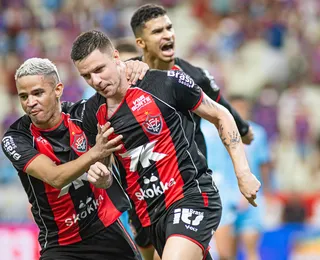 Vitória vira sobre o Fortaleza e fica perto de título do Nordestão