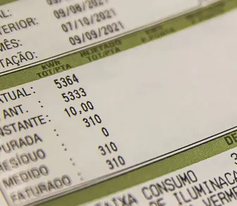 Conta de luz segue com cobrança extra pelo 5º mês seguido; entenda