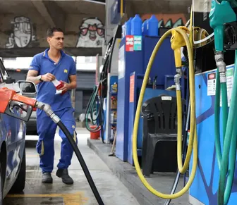Gasolina pode ficar mais barata no Brasil com subsídio de R$ 0,44 por litro