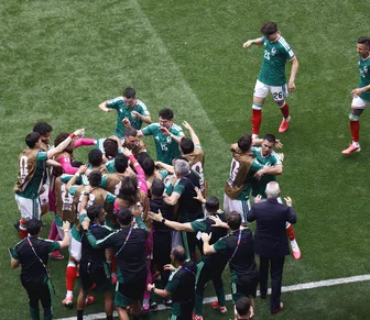 México se impõe e derrota a África do Sul na estreia da Copa do Mundo