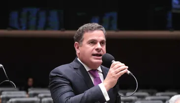 Jonga Bacelar explica presença em palanque do PT na Bahia