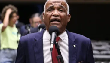 Pastor Isidório declara amor por Lula, mas votará em rival nas eleições