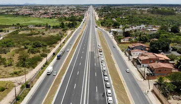 Trecho da BR-116 na Bahia segue totalmente interditado após grave acidente