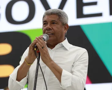 Jerônimo revela que prefeitos de oposição buscam apoio do governo
