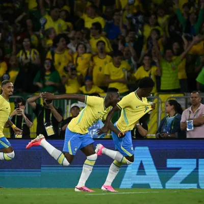 Vini Jr. brilha e Seleção Brasileira atropela o Panamá antes da Copa