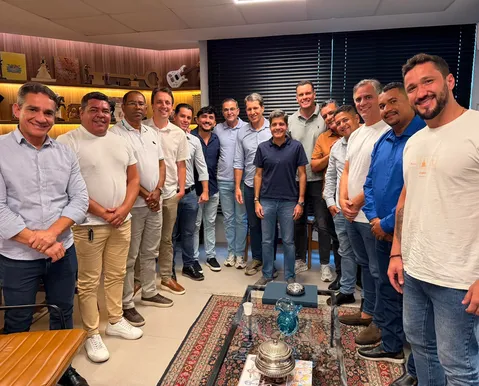 ACM reúne prefeito e vereadores de Jequié para alinhamento político