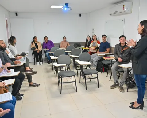 Vitória da Conquista empossa novos professores aprovados em concurso - Imagem