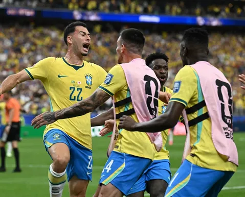Brasil vira sobre o Japão e avança para as oitavas da Copa do Mundo