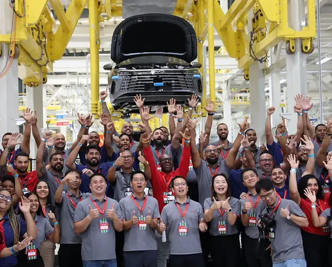Vídeo: BYD revela plano de 10 mil empregos na Bahia até final de 2026 - Imagem