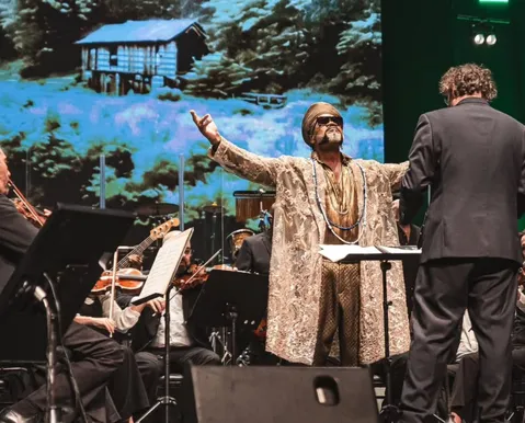 Após 30 anos, Brown termina Alfagamabetizado com Orquestra Ouro Preto
