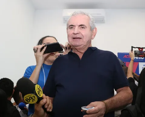 Coronel diz que oposição tem apoio não declarado de "dezenas de prefeitos"