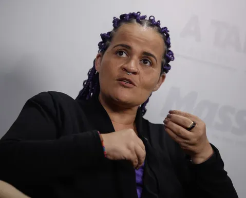 Delliana Ricelli defende fim da escala 6x1: "É perversa"