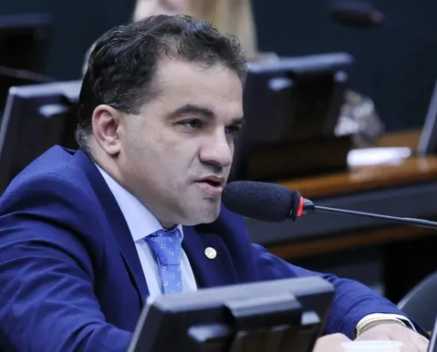 Deputado do PL é alvo da PF por suspeita de desvio de emendas