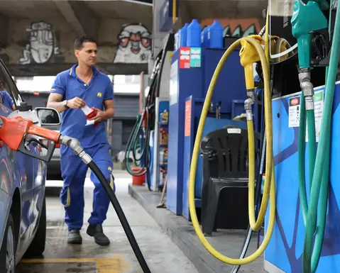 Gasolina pode ficar mais barata no Brasil com subsídio de R$ 0,44 por litro