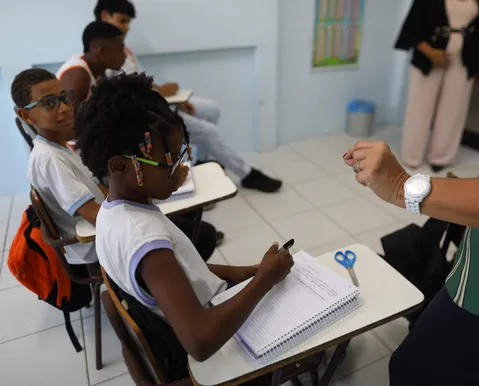 Escolas terão educação política e cidadania como conteúdo obrigatório