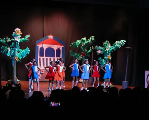 Espetáculo infantil em Salvador resgata jogos e cantigas populares - Imagem