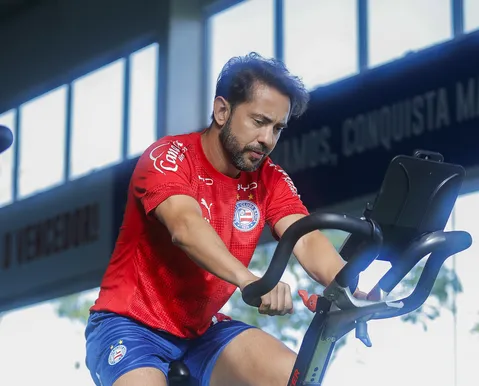 Ainda sem treinar, Éverton Ribeiro passa por tratamento especial no Bahia - Imagem